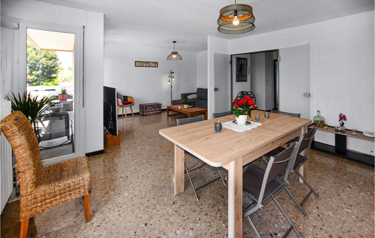 Amazing Apartment In Carpentras With Wifi And 2 Bedrooms Esterno foto